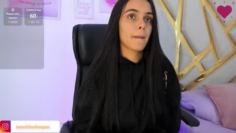 Snapshot of chloeharper_ chatting on 10.17.25 Chloe Harper online show from 10.17.25