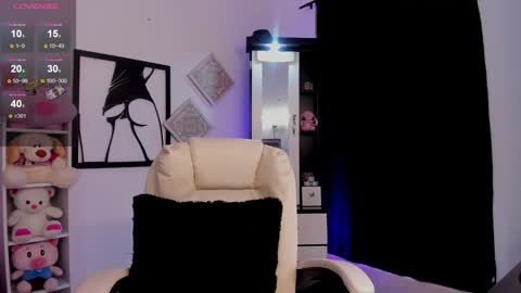 Chloee online show from 01.23.25