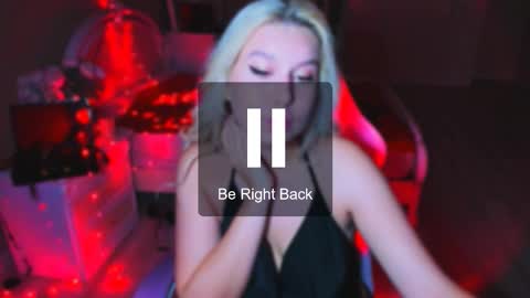 Snapshot of chloericci chatting on 10.19.25 ChloeRicci online show from 10.19.25