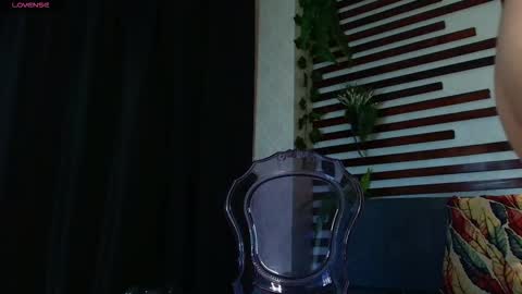 .. Chloe .. online show from 01.15.26