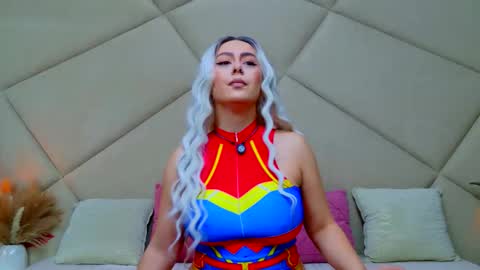 Chloe Vee online show from 01.13.26