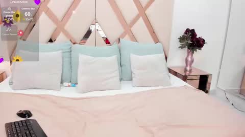 Chloe  online show from 10.17.25