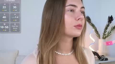 chloi_hes online show from 09.22.25