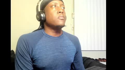 Snapshot of chocdude2877 chatting on 01.05.25 Choc online show from 01.05.25