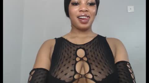 Snapshot of choco_chocox chatting on 09.26.25 ESTHER online show from 09.26.25