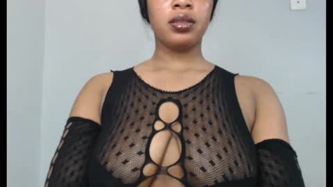 Snapshot of choco_chocox chatting on 10.12.25 ESTHER online show from 10.12.25