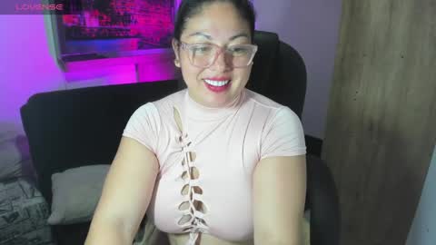 Snapshot of chocobunny_1 chatting on 05.15.26 chocobunny_1 online show from 05.15.26