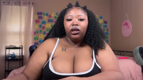 Snapshot of chocolatebunnyxx69 chatting on 07.28.26 Melina online show from 07.28.26