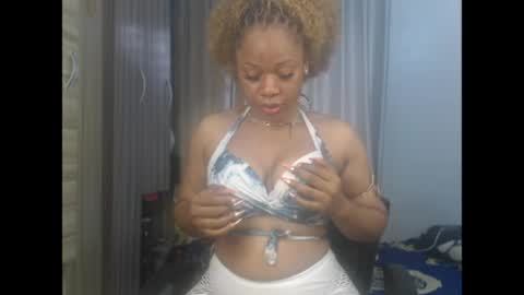 Snapshot of chocox_petitqueen chatting on 06.03.26 ethereal online show from 06.03.26
