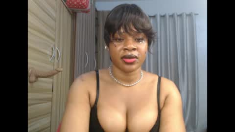 Snapshot of chocox_petitqueen chatting on 07.06.26 ethereal online show from 07.06.26