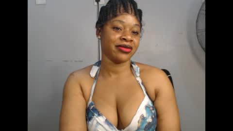 Snapshot of chocox_petitqueen chatting on 07.18.26 ethereal online show from 07.18.26