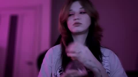 Snapshot of choimia chatting on 11.28.25 Lissa online show from 11.28.25