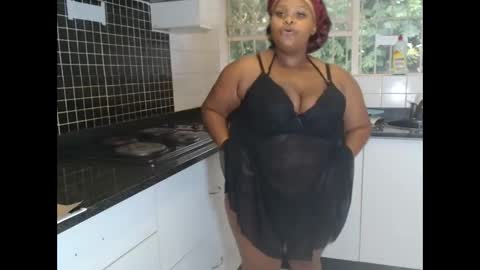 Snapshot of choklitberry chatting on 11.26.25 choklitberry online show from 11.26.25