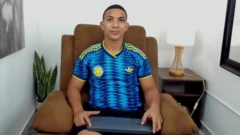 Snapshot of chris_arthus chatting on 07.16.26 Chris online show from 07.16.26