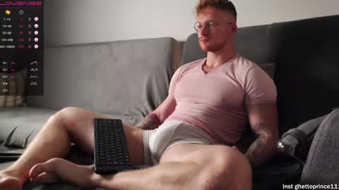 redhead thief of sausages and hearts online show from 12.28.24