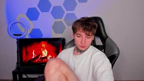 Chris Tyson online show from 10.25.25