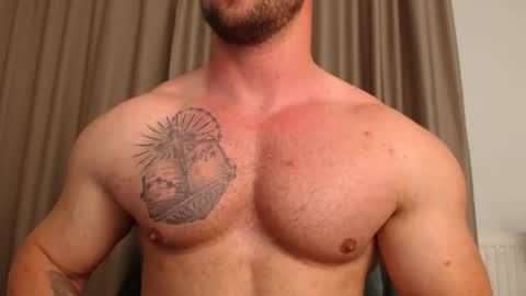 Snapshot of chrisbigbiceps chatting on 05.14.26 chrisbigbiceps online show from 05.14.26