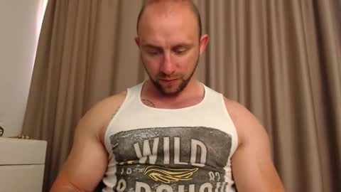 Snapshot of chrisbigbiceps chatting on 05.24.26 chrisbigbiceps online show from 05.24.26