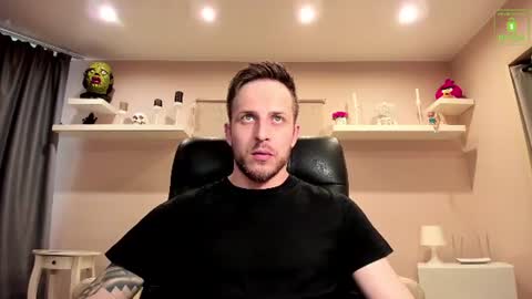 Snapshot of chriscarrey chatting on 07.07.26 Chris online show from 07.07.26