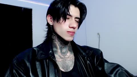 Snapshot of chriss_opp chatting on 02.06.25 CHRIS INDEPENT MODEL online show from 02.06.25