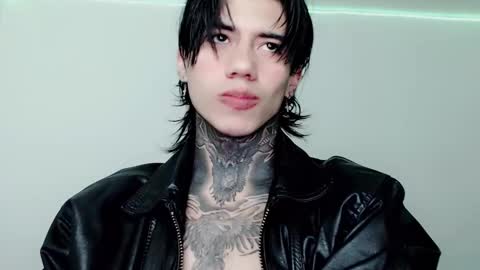 Snapshot of chriss_opp chatting on 03.02.25 CHRIS INDEPENT MODEL online show from 03.02.25