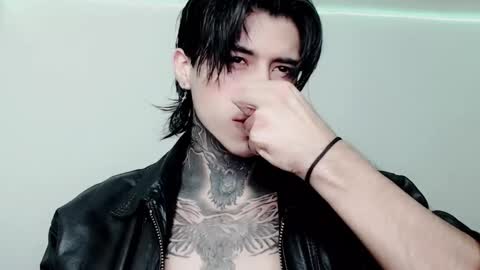 Snapshot of chriss_opp chatting on 03.10.25 CHRIS INDEPENT MODEL online show from 03.10.25