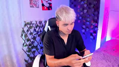 Christian Wang online show from 04.15.26