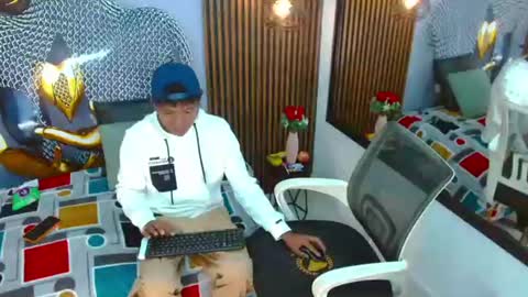 Snapshot of chrisshottx chatting on 06.27.26 chrisshottx online show from 06.27.26