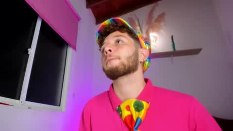 Hi dont forguet to follow me    online show from 10.31.25