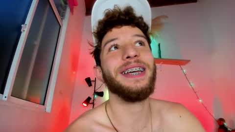 Hi dont forguet to follow me    online show from 11.30.25