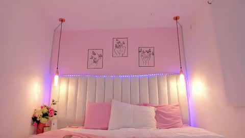 Snapshot of christal_jane chatting on 02.10.25 christal_jane online show from 02.10.25