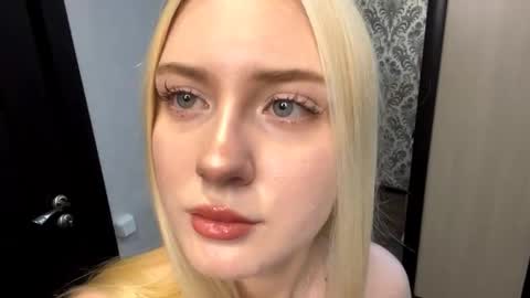 Snapshot of christeneweslow chatting on 10.23.25 Aurora online show from 10.23.25