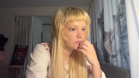 Snapshot of christiechorney chatting on 06.28.26 christiechorney online show from 06.28.26