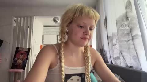 Snapshot of christiechorney chatting on 07.24.26 christiechorney online show from 07.24.26