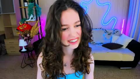christinaconteeree online show from 09.16.25