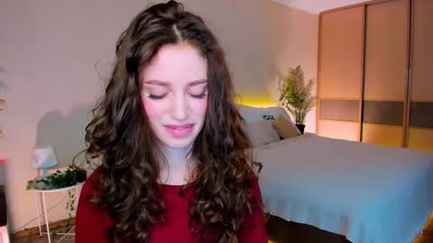 christinaconteeree online show from 10.09.25