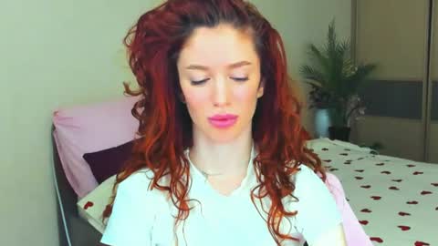 Snapshot of christinaconteeree chatting on 07.18.26 christinaconteeree online show from 07.18.26