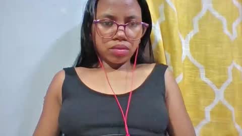Snapshot of christinah262488 chatting on 05.11.26 christinah262488 online show from 05.11.26