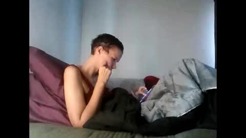 Christina Saunters online show from 02.04.25