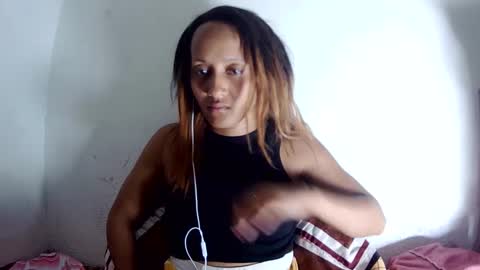 Snapshot of christine213 chatting on 01.19.25 christine213 online show from 01.19.25