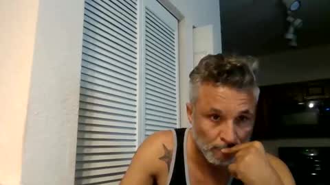 Snapshot of christopher_rain chatting on 10.27.25 Christopher Rain online show from 10.27.25