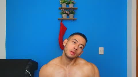 Christopher online show from 01.04.25