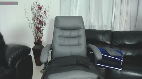 Christy Diaz online show from 10.30.25