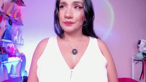 Snapshot of christymilk1 chatting on 09.23.25 christy online show from 09.23.25