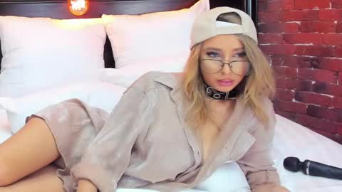 christyna_ross online show from 02.27.25