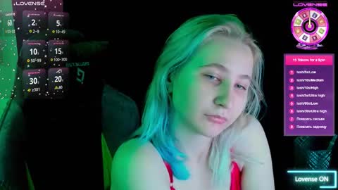 christyw3b online show from 11.09.25