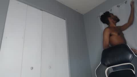 Snapshot of chrisvacherx chatting on 12.11.24 ChrisVacherx online show from 12.11.24