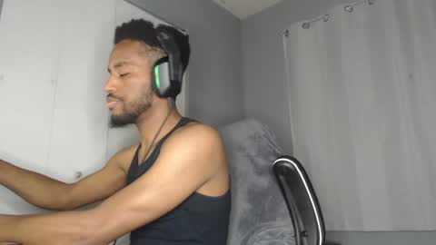 Snapshot of chrisvacherx chatting on 12.22.24 ChrisVacherx online show from 12.22.24