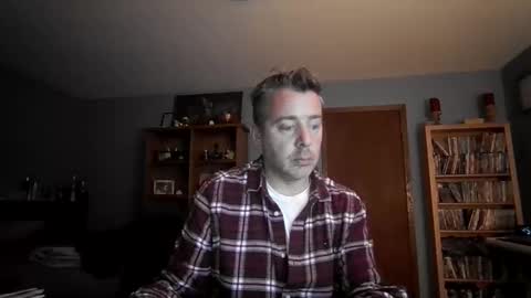 chrisw8121 online show from 12.17.25