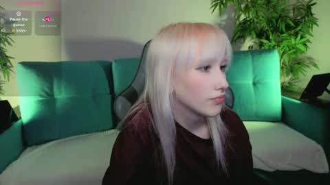 EvaBlonde TayaBrunette EliieBlack hair online show from 03.08.26